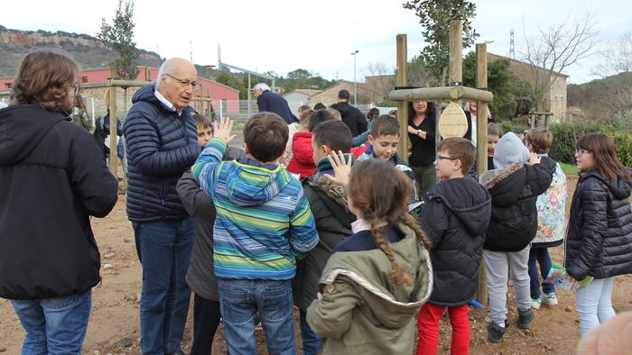 UN BOSQUET DE 50 ARBRES INAUGURÃ‰ AVEC LES ENFANTS