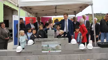 La première pierre du nouveau centre de loisirs a été posée