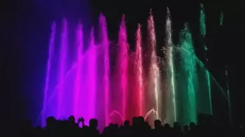 Retraite aux flambeaux, spectacle féerique eau et feu d'artifice